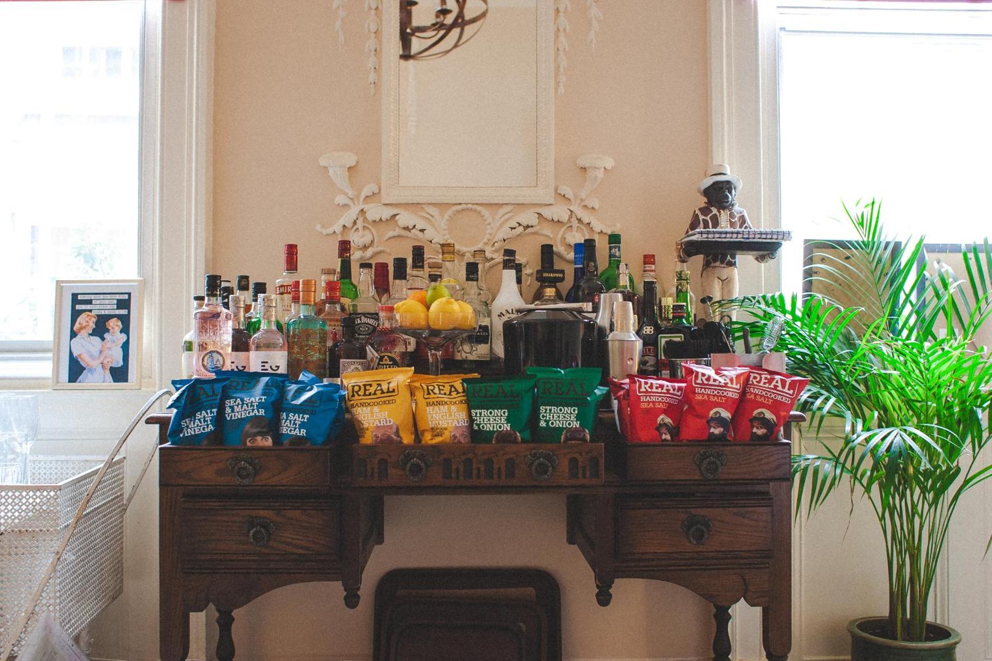 达尔文联排别墅旅馆 什鲁斯伯里 外观 照片 A wet bar